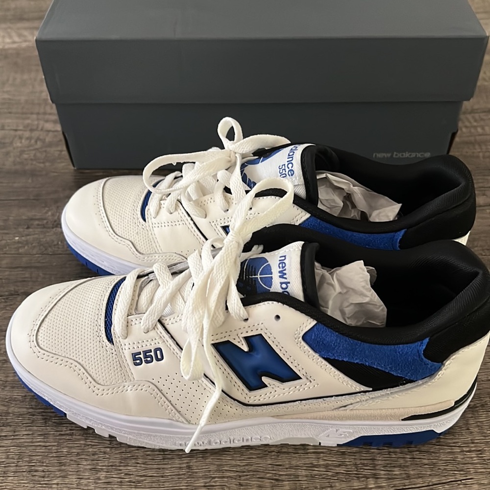 New Balance 550 Sea Salt Team Royal - Size M 9 - NWT - Picture 4 of 10